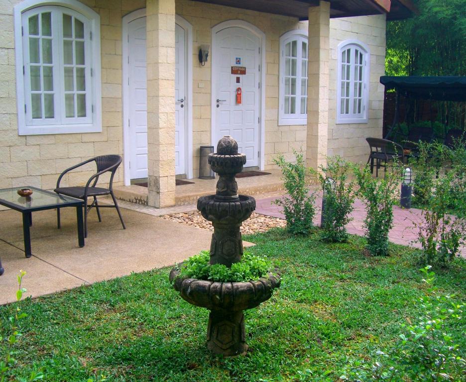 Pictory Garden Resort Sattahip Buitenkant foto