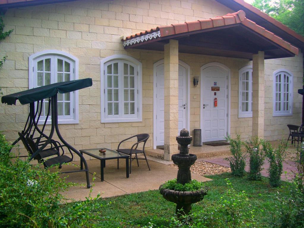 Pictory Garden Resort Sattahip Buitenkant foto
