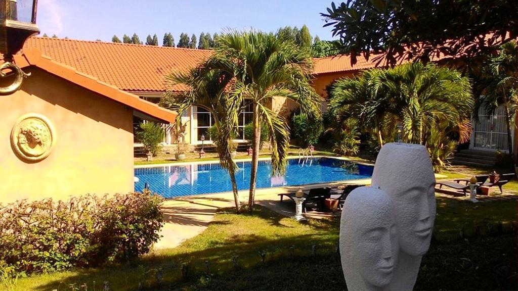Pictory Garden Resort Sattahip Buitenkant foto