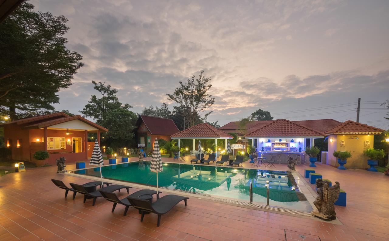 Pictory Garden Resort Sattahip Buitenkant foto
