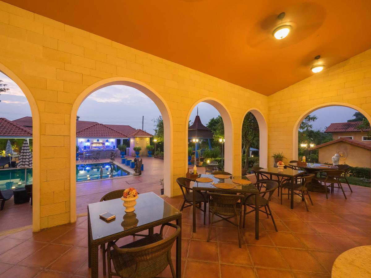 Pictory Garden Resort Sattahip Buitenkant foto